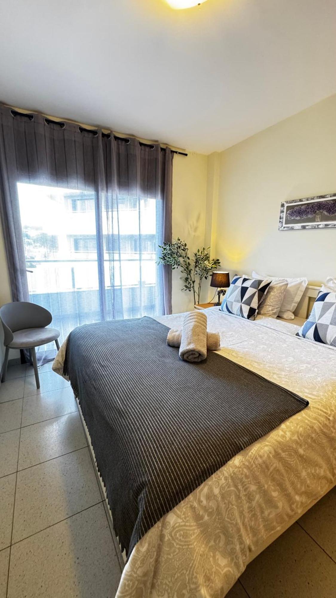 Relax Apartamento Playa Fenals Lloret de Mar Bagian luar foto